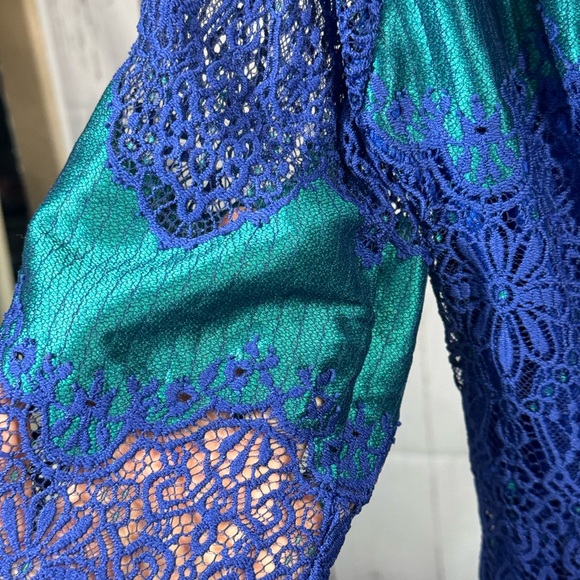 E12 lace silk like dress - Picture 4 of 7